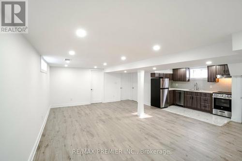 8 Marlborough Road, Guelph (Exhibition Park), ON - Indoor Photo Showing Kitchen