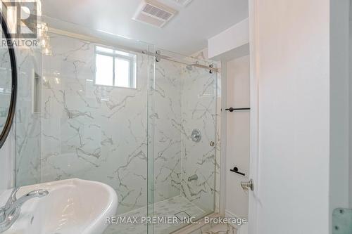 8 Marlborough Road, Guelph (Exhibition Park), ON - Indoor Photo Showing Bathroom