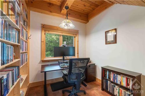 Office on the main floor. - 698 Moffat Street, Pembroke, ON - Indoor Photo Showing Office