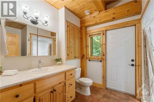 Second bathroom. - 698 Moffat Street, Pembroke, ON - Indoor Photo Showing Bathroom