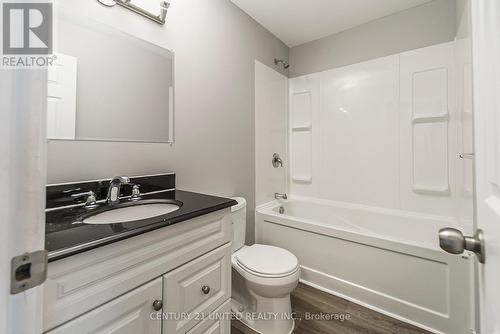 62 - 996 Sydenham Road, Peterborough (Ashburnham), ON - Indoor Photo Showing Bathroom