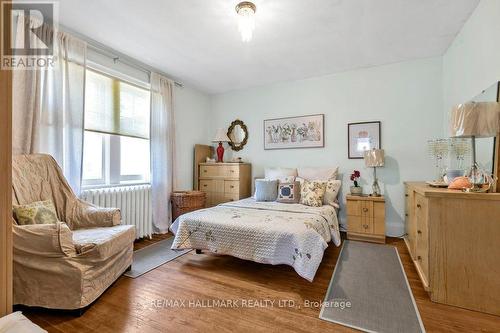 36 Hadley Road, Toronto (Mount Pleasant East), ON - Indoor Photo Showing Bedroom