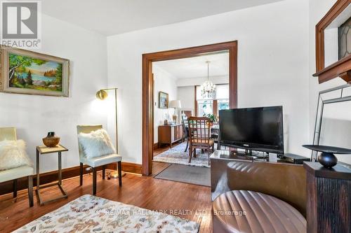 36 Hadley Road, Toronto (Mount Pleasant East), ON - Indoor Photo Showing Living Room