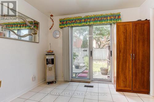 27 Pine Bough Manor, Richmond Hill, ON - Indoor Photo Showing Other Room