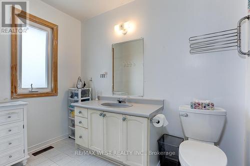 27 Pine Bough Manor, Richmond Hill (Devonsleigh), ON - Indoor Photo Showing Bathroom