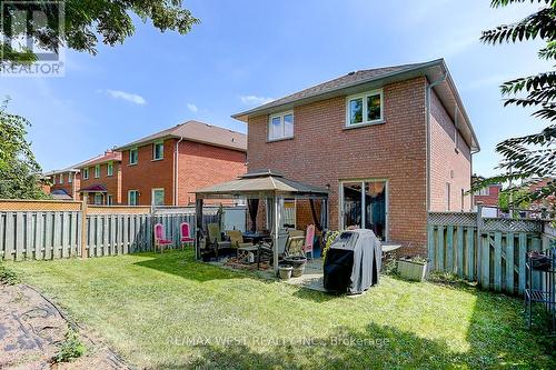 27 Pine Bough Manor, Richmond Hill (Devonsleigh), ON - Outdoor With Deck Patio Veranda With Exterior