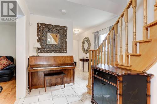 27 Pine Bough Manor, Richmond Hill (Devonsleigh), ON - Indoor Photo Showing Other Room