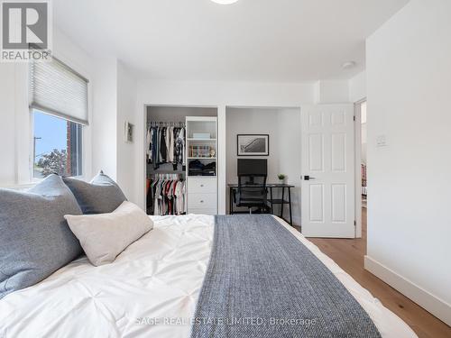 2308 Victoria Street S, Innisfil (Stroud), ON - Indoor Photo Showing Bedroom