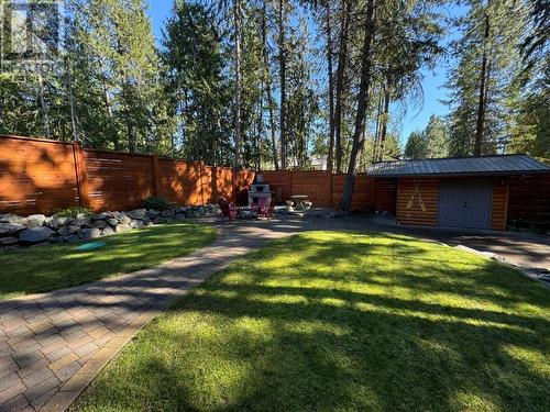 87 Larson Road, Christina Lake, BC - Outdoor