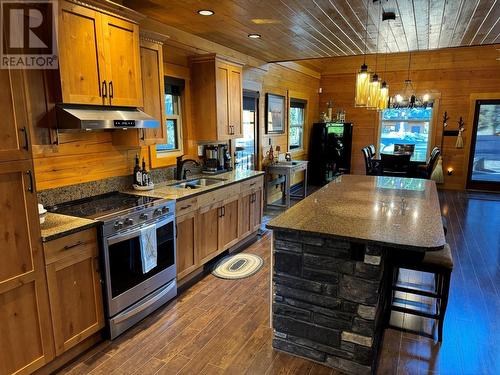 87 Larson Road, Christina Lake, BC - Indoor Photo Showing Kitchen With Double Sink