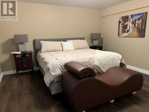 87 Larson Road, Christina Lake, BC - Indoor Photo Showing Bedroom