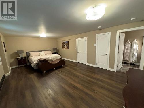 87 Larson Road, Christina Lake, BC - Indoor Photo Showing Bedroom