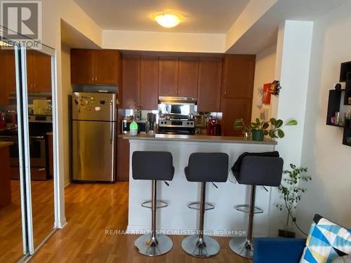 141 - 2891 Rio Court, Mississauga, ON - Indoor Photo Showing Kitchen