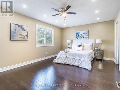 1097 Bowring Crescent, Milton (Beaty), ON - Indoor Photo Showing Bedroom