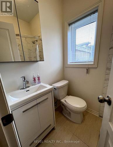 6 Cedarland Road, Brampton (Brampton West), ON - Indoor Photo Showing Bathroom