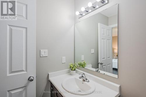 58 - 107 Westra Drive, Guelph/Eramosa, ON - Indoor Photo Showing Bathroom