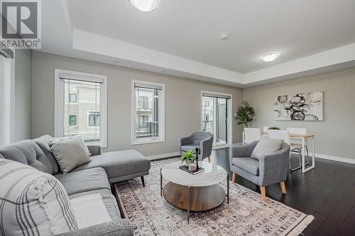 58 - 107 Westra Drive, Guelph/Eramosa, ON - Indoor Photo Showing Living Room