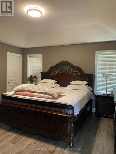 307 Portrush Place, London, ON - Indoor Photo Showing Bedroom