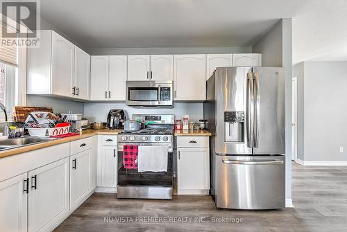 1238 Darnley Boulevard, London, ON - Indoor Photo Showing Kitchen