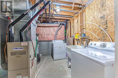 1238 Darnley Boulevard, London, ON - Indoor Photo Showing Laundry Room