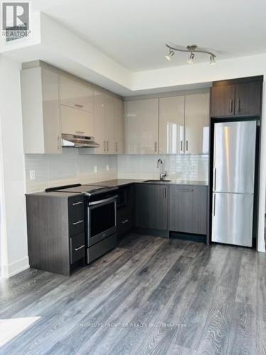 1712 - 180 Fairview Mall Drive, Toronto (Henry Farm), ON - Indoor Photo Showing Kitchen With Stainless Steel Kitchen