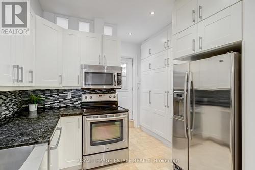 286 Coxwell Avenue, Toronto (Greenwood-Coxwell), ON - Indoor Photo Showing Kitchen With Upgraded Kitchen