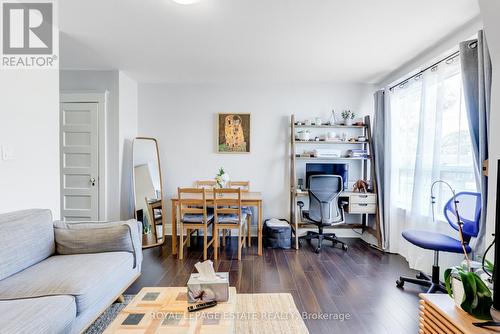 286 Coxwell Avenue, Toronto (Greenwood-Coxwell), ON - Indoor Photo Showing Living Room