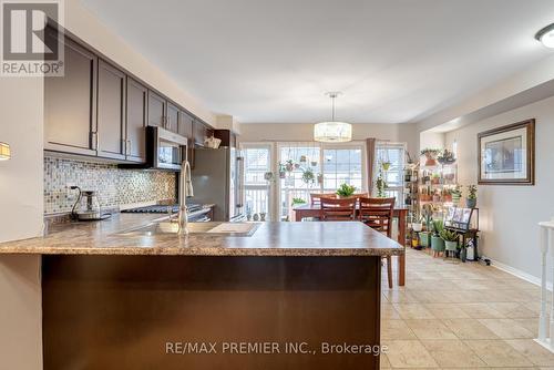 84 Harbourside Drive N, Whitby, ON - Indoor Photo Showing Kitchen