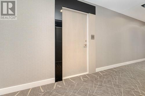 204 - 4800 Highway 7, Vaughan, ON - Indoor Photo Showing Other Room