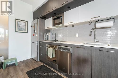 204 - 4800 Highway 7, Vaughan, ON - Indoor Photo Showing Kitchen With Upgraded Kitchen