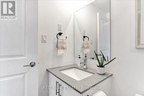 616 - 302 Essa Road, Barrie (400 West), ON - Indoor Photo Showing Bathroom