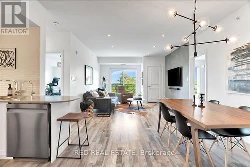 616 - 302 Essa Road, Barrie, ON - Indoor Photo Showing Dining Room