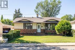 95 McInnis CRESCENT  Regina, SK S4R 3E9