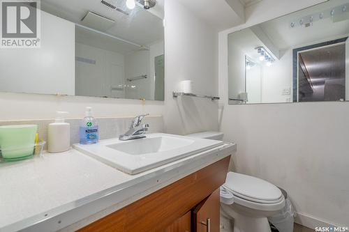 95 Mcinnis Crescent, Regina, SK - Indoor Photo Showing Bathroom