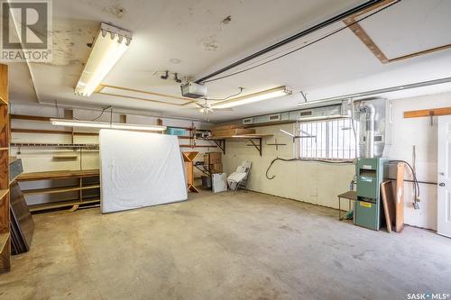 95 Mcinnis Crescent, Regina, SK - Indoor Photo Showing Garage