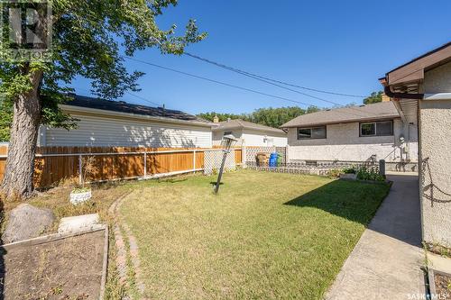 95 Mcinnis Crescent, Regina, SK - Outdoor