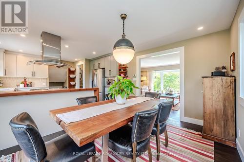 940 Watson Road, Puslinch, ON - Indoor Photo Showing Dining Room