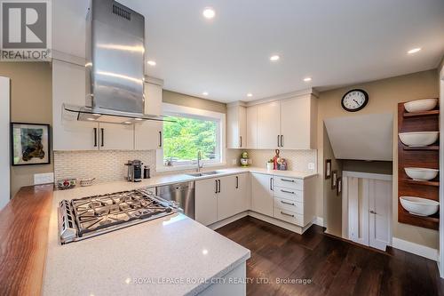 940 Watson Road, Puslinch, ON - Indoor Photo Showing Kitchen