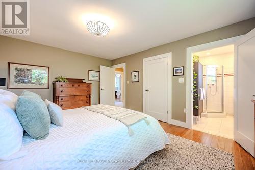 940 Watson Road, Puslinch, ON - Indoor Photo Showing Bedroom