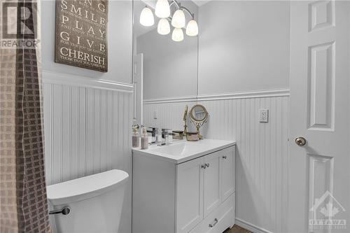 Full bath - 1014 Tanguay Court, Ottawa, ON - Indoor Photo Showing Bathroom