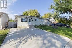 3212 Massey DRIVE  Saskatoon, SK S7L 3X8