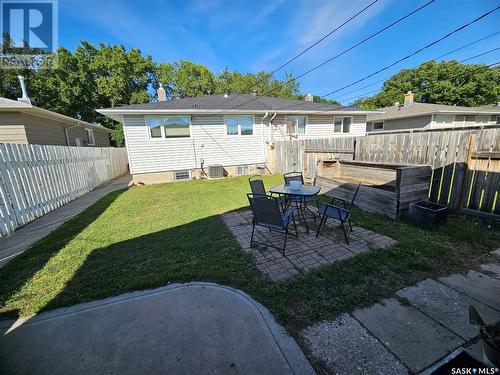 471 Froom Crescent, Regina, SK - Outdoor