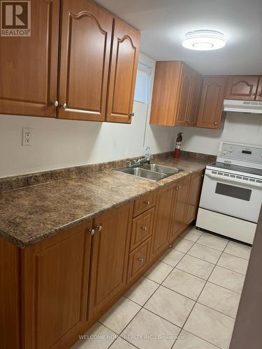 31 Chart Avenue, Vaughan, ON - Indoor Photo Showing Kitchen With Double Sink