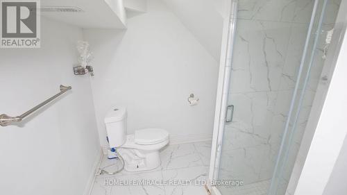 8 Hillbank Trail, Brampton (Central Park), ON - Indoor Photo Showing Bathroom