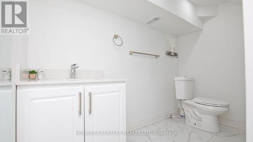 8 Hillbank Trail, Brampton (Central Park), ON - Indoor Photo Showing Bathroom