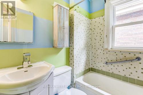 726 Indian Road, Toronto (High Park North), ON - Indoor Photo Showing Bathroom