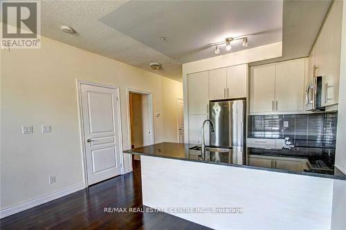 231 - 3170 Erin Mills Parkway, Mississauga, ON - Indoor Photo Showing Kitchen With Stainless Steel Kitchen