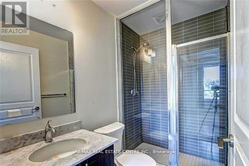 231 - 3170 Erin Mills Parkway, Mississauga, ON - Indoor Photo Showing Bathroom