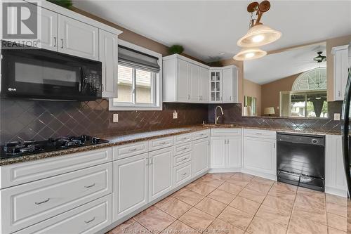 1217 Imperial Crescent, Windsor, ON - Indoor Photo Showing Kitchen