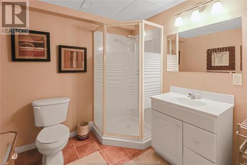 1217 Imperial Crescent, Windsor, ON - Indoor Photo Showing Bathroom